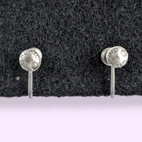 Vintage Sterling Maple Leaf Earrings - Picture 5 of 6